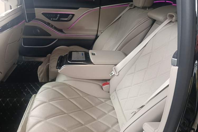 Used Mercedes-Benz Maybach S-Class 2024 S 480 4MATIC Left Rear Seat