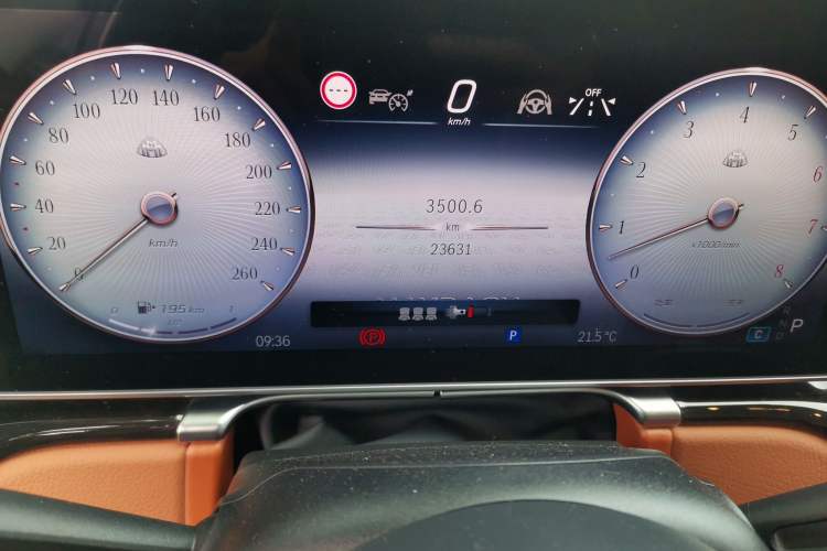 Used Mercedes-Benz Maybach S-Class 2024 Refresh S 480 4MATIC Odometer Close Up
