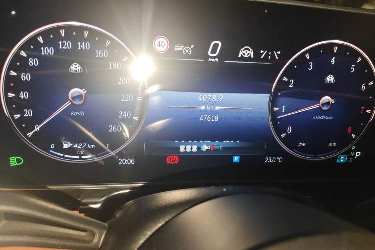 Used Mercedes-Benz Maybach S-Class 2024 S 480 4MATIC Odometer Close Up