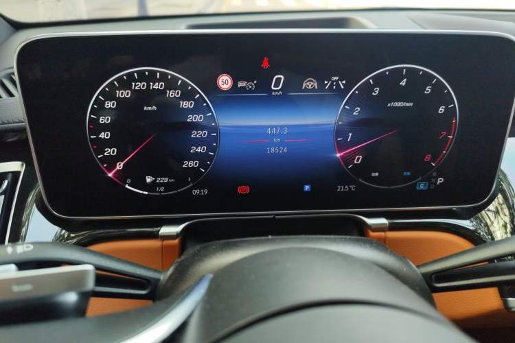 Used Mercedes-Benz Maybach S-Class 2024 Refresh S 480 4MATIC Odometer Close Up