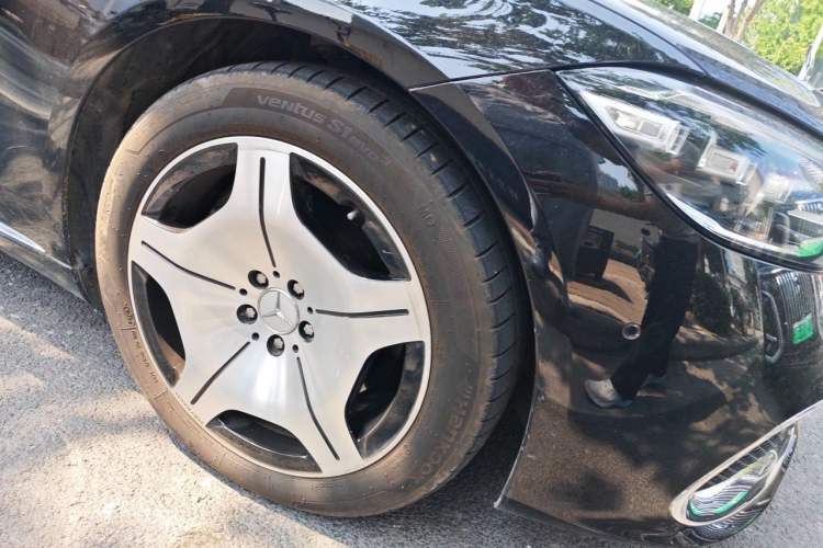 Used Mercedes-Benz Maybach S-Class 2024 Refresh S 480 4MATIC Right Front Wheel Hub