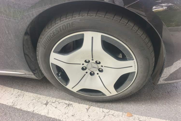 Used Mercedes-Benz Maybach S-Class 2024 Refresh S 480 4MATIC Right Front Wheel Hub