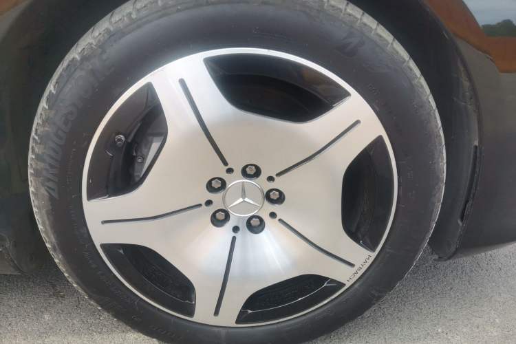 Used Mercedes-Benz Maybach S-Class 2024 Refresh S 480 4MATIC Right Front Wheel Hub