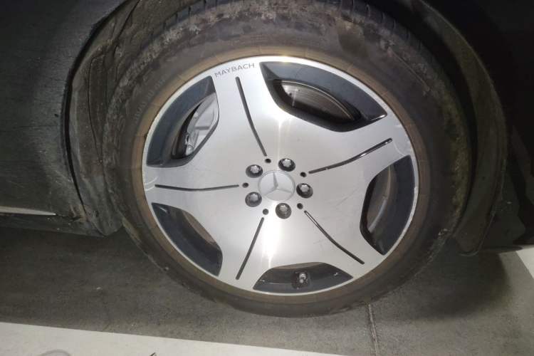 Used Mercedes-Benz Maybach S-Class 2024 Refresh S 480 4MATIC Right Front Wheel Hub