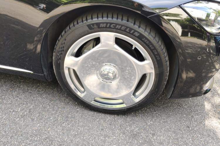 Used Mercedes-Benz Maybach S-Class 2024 Refresh S 480 4MATIC Right Front Wheel Hub