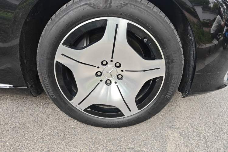 Used Mercedes-Benz Maybach S-Class 2024 Refresh S 480 4MATIC Right Front Wheel Hub