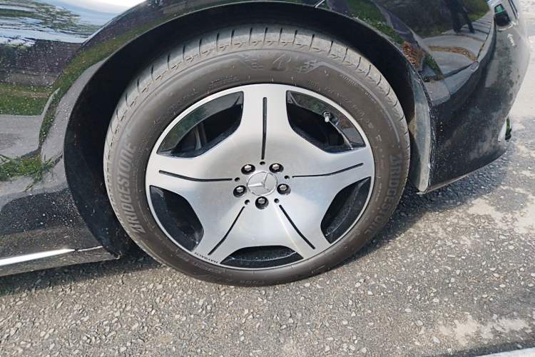 Used Mercedes-Benz Maybach S-Class 2024 Refresh S 480 4MATIC Right Front Wheel Hub