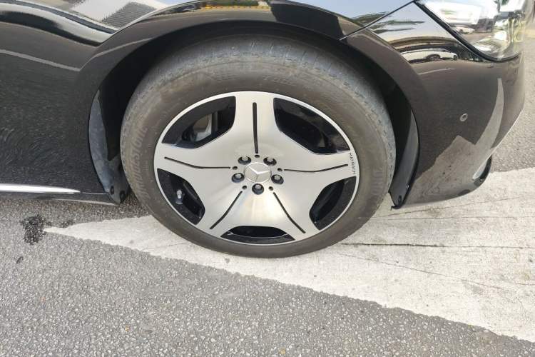 Used Mercedes-Benz Maybach S-Class 2024 Refresh S 480 4MATIC Right Front Wheel Hub