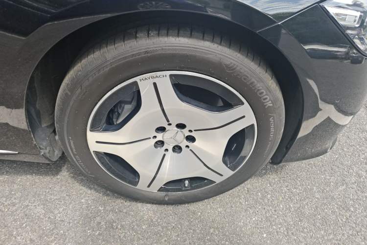 Used Mercedes-Benz Maybach S-Class 2024 S 480 4MATIC Right Front Wheel Hub