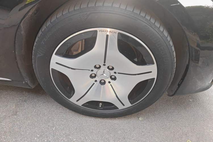 Used Mercedes-Benz Maybach S-Class 2024 S 480 4MATIC Right Front Wheel Hub
