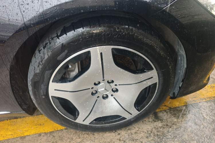 Used Mercedes-Benz Maybach S-Class 2024 Refresh S 480 4MATIC Right Front Wheel Hub