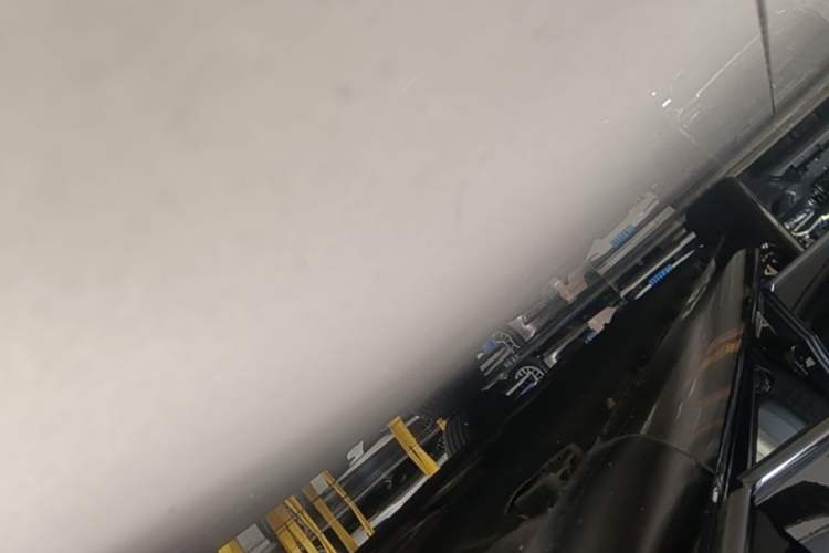 Used Mercedes-Benz Maybach S-Class 2024 S 480 4MATIC Right Side Sill