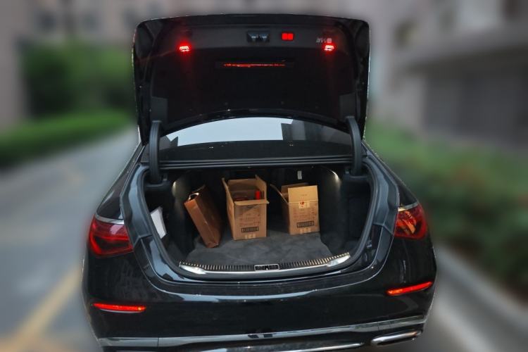 Used Mercedes-Benz Maybach S-Class 2024 S 480 4MATIC Trunk