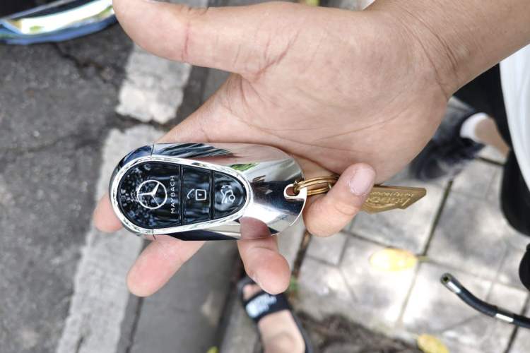 Used Mercedes-Benz Maybach S-Class 2024 Refresh S 480 4MATIC Vehicle Key
