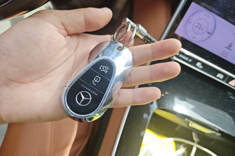 Used Mercedes-Benz Maybach S-Class 2024 S 480 4MATIC Vehicle Key