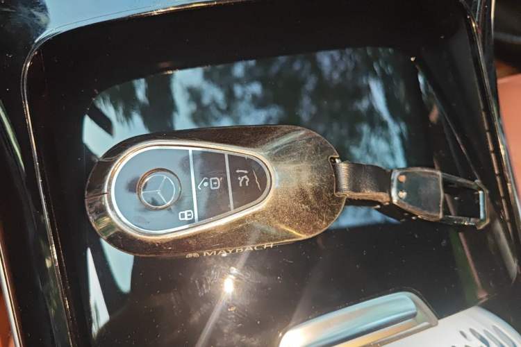 Used Mercedes-Benz Maybach S-Class 2024 S 480 4MATIC Vehicle Key
