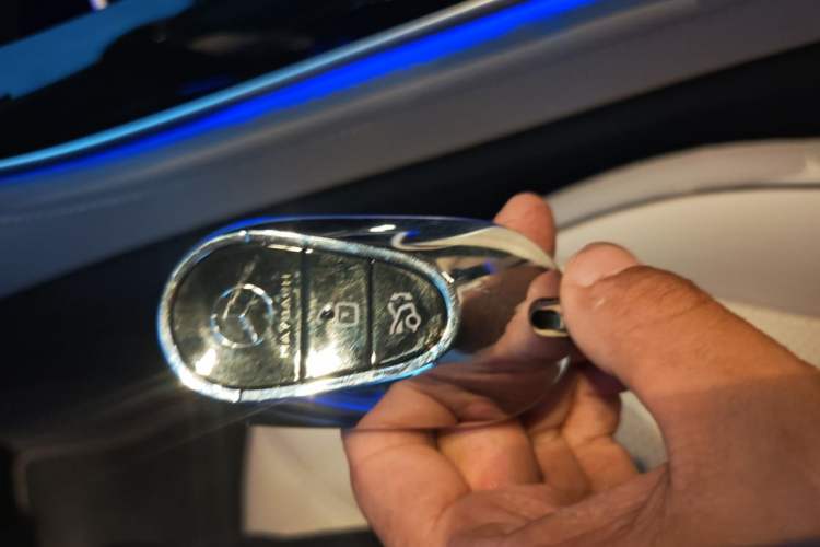 Used Mercedes-Benz Maybach S-Class 2024 S 480 4MATIC Vehicle Key