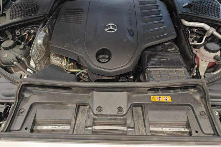 Used Mercedes-Benz Maybach S-Class 2024 Refresh S 480 4MATIC Engine Bay