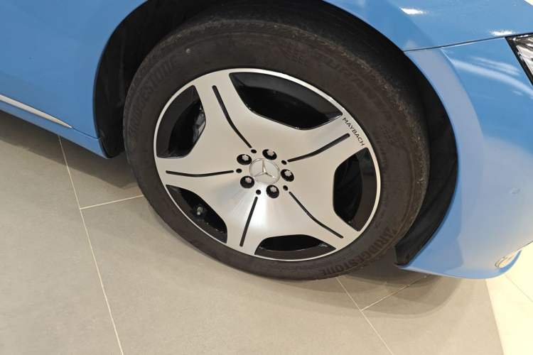 Used Mercedes-Benz Maybach S-Class 2024 Refresh S 480 4MATIC Right Front Wheel Hub