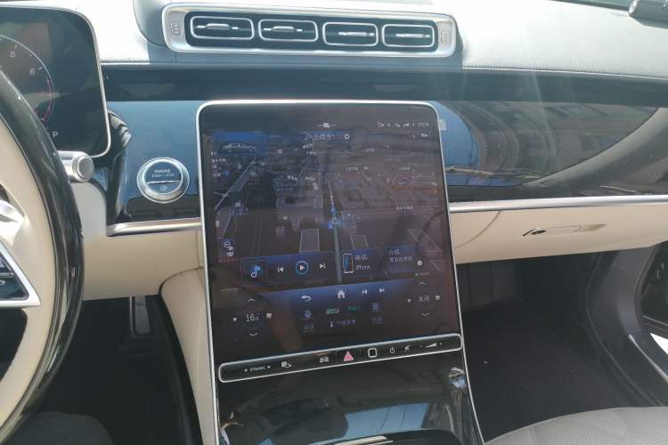 Used Mercedes-Benz Maybach S-Class 2024 S 480 4MATIC Audio And AC Panel
