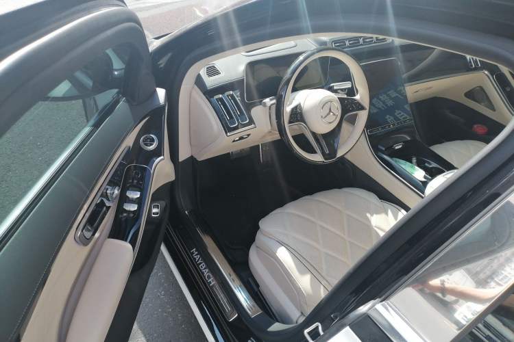 Used Mercedes-Benz Maybach S-Class 2024 S 480 4MATIC Driver Seat