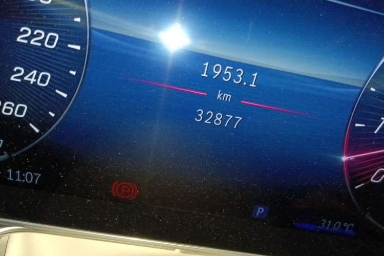 Used Mercedes-Benz Maybach S-Class 2024 Refresh S 480 4MATIC Odometer Close Up