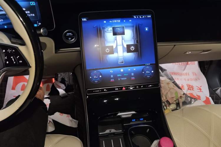 Used Mercedes-Benz Maybach S-Class 2025-Year Restyled S 480 4MATIC Audio And AC Panel