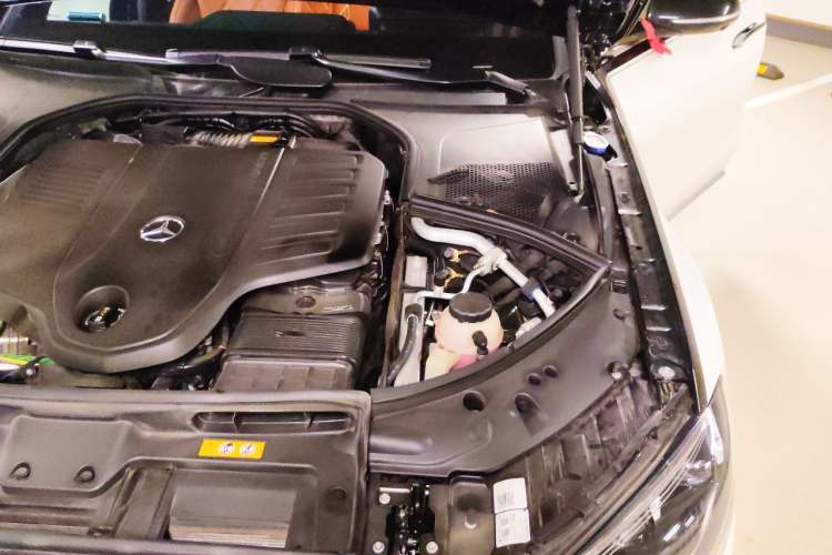 Used Mercedes-Benz Maybach S-Class 2025-Year Restyled S 480 4MATIC Engine Bay Left