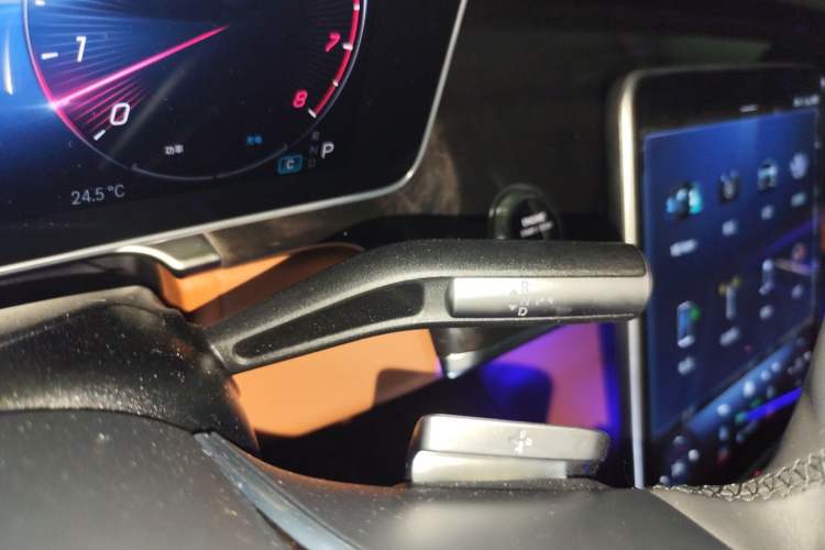 Used Mercedes-Benz Maybach S-Class 2025-Year Restyled S 480 4MATIC Gear Lever