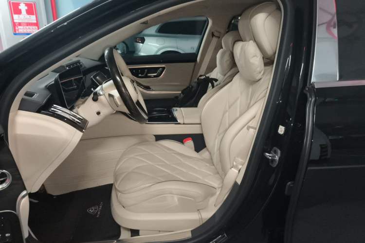 Used Mercedes-Benz Maybach S-Class 2025 S 480 4MATIC Left Front Seat