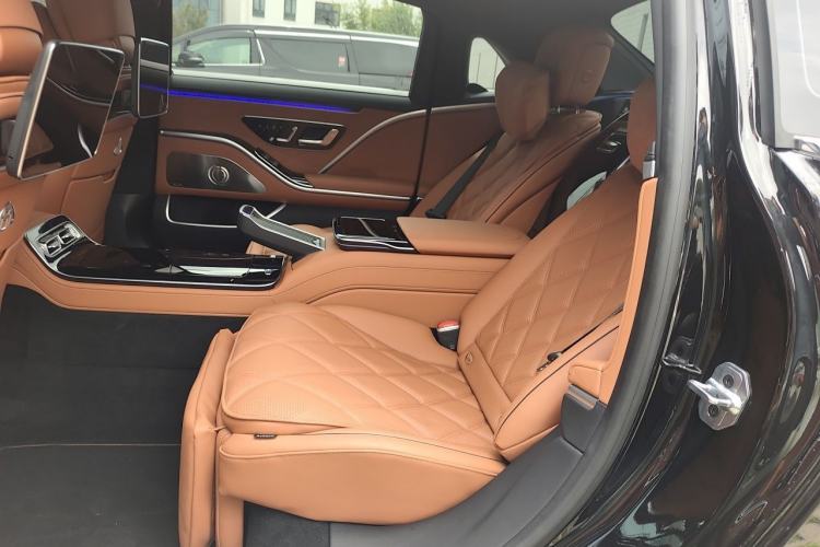 Used Mercedes-Benz Maybach S-Class 2025-Year Restyled S 480 4MATIC Left Rear Seat