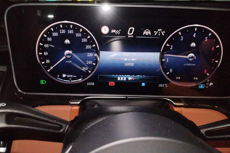 Used Mercedes-Benz Maybach S-Class 2025 S 480 4MATIC Odometer Close Up