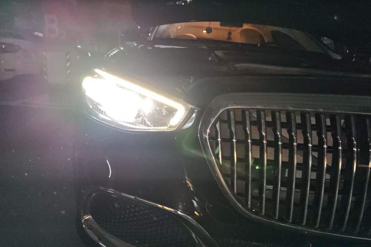 Used Mercedes-Benz Maybach S-Class 2025-Year Restyled S 480 4MATIC Right Front Headlight