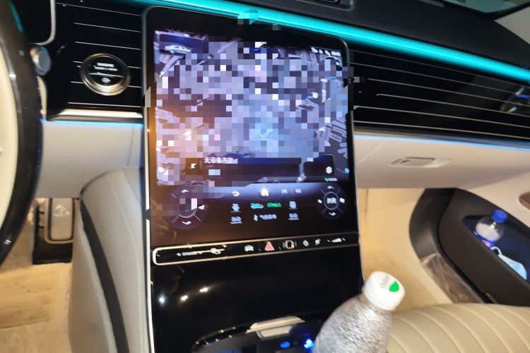 Used Mercedes-Benz Maybach S-Class 2025 S 480 4MATIC Audio And AC Panel