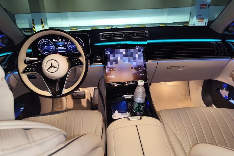 Used Mercedes-Benz Maybach S-Class 2025 S 480 4MATIC Center Console