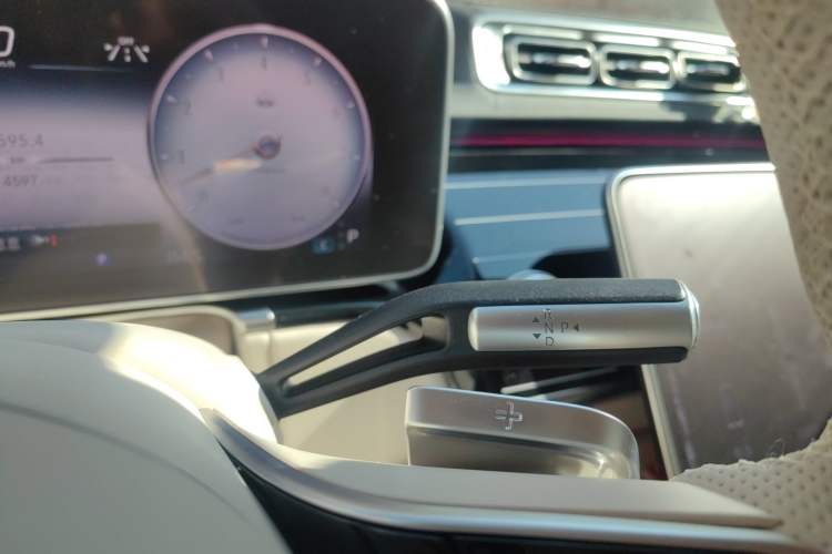 Used Mercedes-Benz Maybach S-Class 2025-Year Restyled S 480 4MATIC Gear Lever