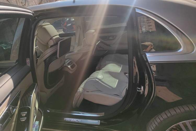 Used Mercedes-Benz Maybach S-Class 2025-Year Restyled S 480 4MATIC Left Rear Seat