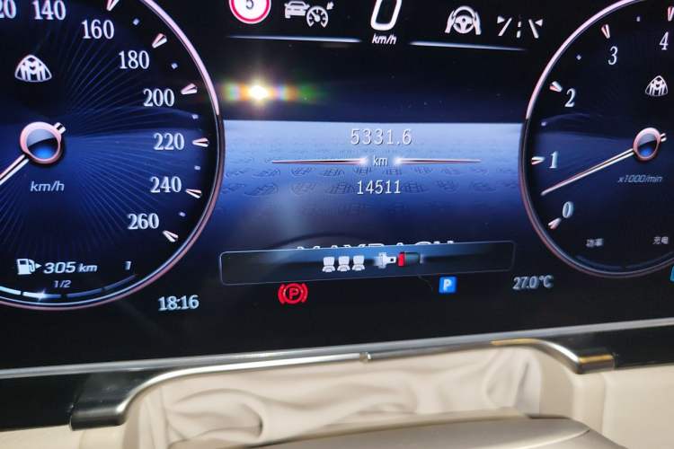 Used Mercedes-Benz Maybach S-Class 2025 S 480 4MATIC Odometer Close Up