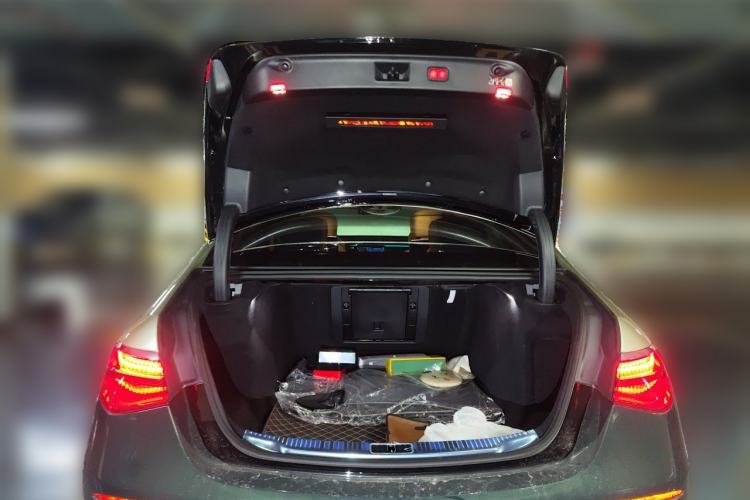 Used Mercedes-Benz Maybach S-Class 2025 S 480 4MATIC Trunk