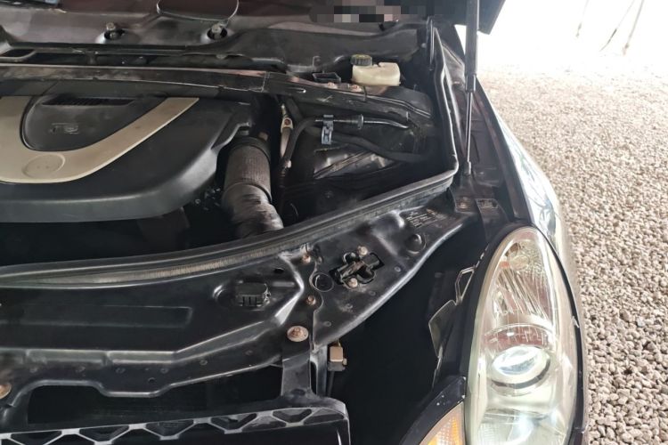 Used Mercedes-Benz R-Class 2007 R 350 L 4MATIC Engine Bay Left