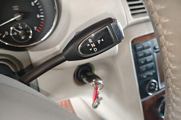 Used Mercedes-Benz R-Class 2007 R 350 L 4MATIC Gear Lever