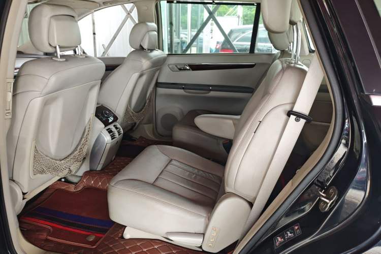 Used Mercedes-Benz R-Class 2007 R 350 L 4MATIC Left Rear Seat