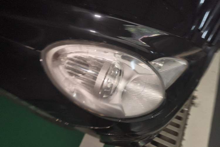 Used Mercedes-Benz R-Class 2007 R 350 L 4MATIC Right Front Headlight