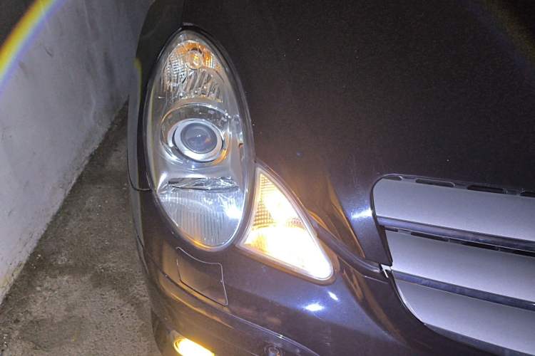 Used Mercedes-Benz R-Class 2007 R 350 L 4MATIC Right Front Headlight