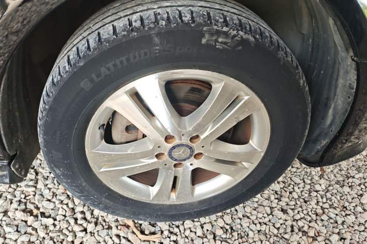 Used Mercedes-Benz R-Class 2007 R 350 L 4MATIC Right Front Wheel Hub