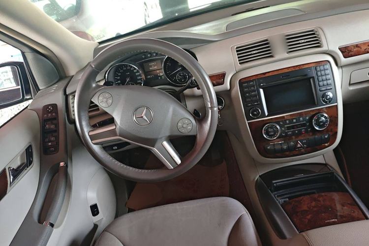 Used Mercedes-Benz R-Class 2007 R 350 L 4MATIC Steering Wheel