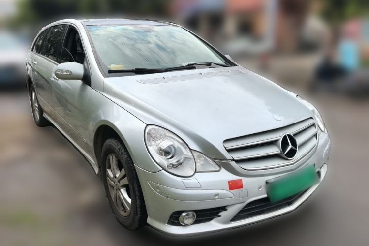 Used Mercedes-Benz R-Class 2007 R 350 L 4MATIC Front Right 45 Deg
