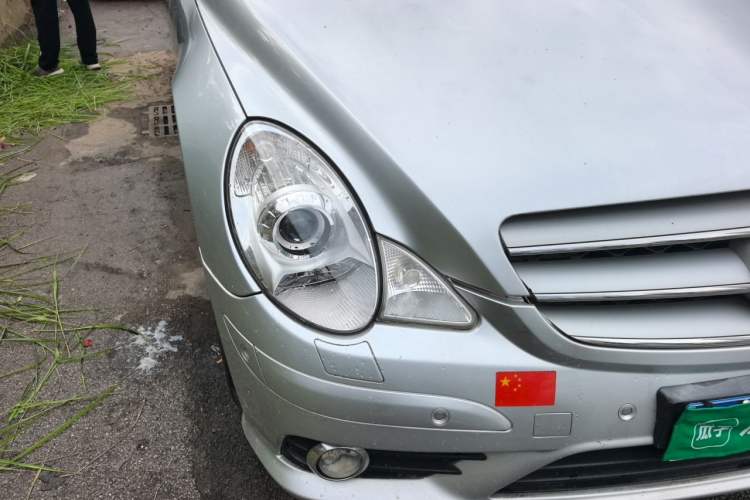 Used Mercedes-Benz R-Class 2007 R 350 L 4MATIC Right Front Headlight