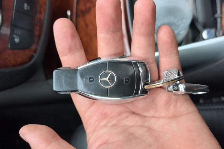 Used Mercedes-Benz R-Class 2007 R 350 L 4MATIC Vehicle Key