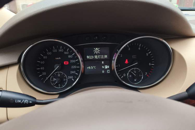 Used Mercedes-Benz R-Class 2009 R 300 L Business Model Instrument Cluster